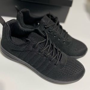 NWT Jack Mack men's black Sneakers SIZE 9. School, work, lightweight sneakers